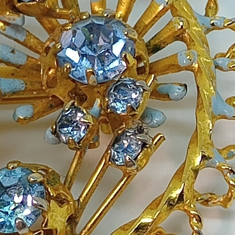 * vintage Made in Austria blue crystal glass pin brooch